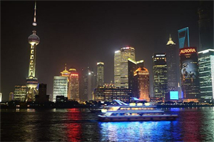 在上海参加创业与文化活动